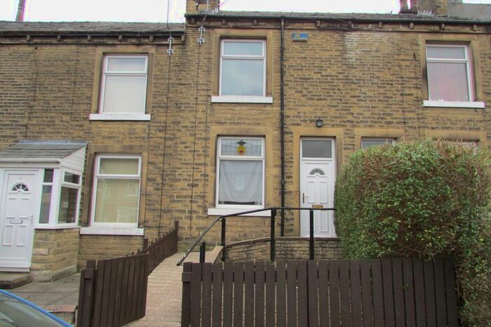 2 Bedroom Terraced House To Rent In Bromley Road, Birkby, Huddersfield, HD2