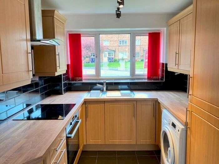 2 Bedroom Maisonette To Rent In Shepherds Mead, Hitchin, SG5