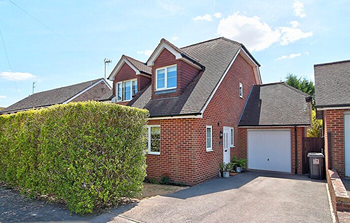 3 Bedroom Detached House For Sale In Roman Road, Basingstoke, RG23