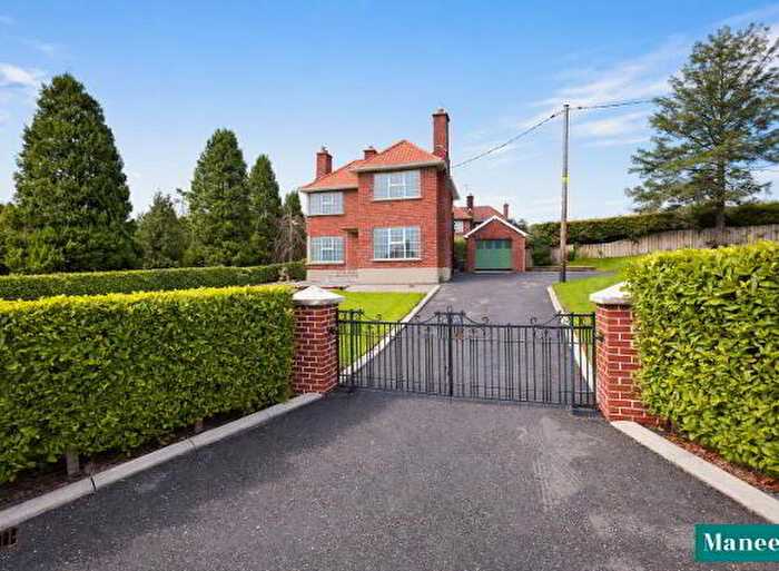 3 Bedroom Detached House With Building Sites For Sale In Weavers Lodge, Loughview Road, Coalisland, BT71