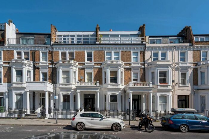 1 Bedroom Flat To Rent In Sinclair Gardens, Brook Green, London, W14