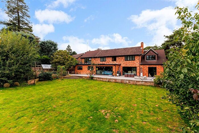 6 Bedroom Detached House For Sale In Holmes Close, Sunninghill, SL5