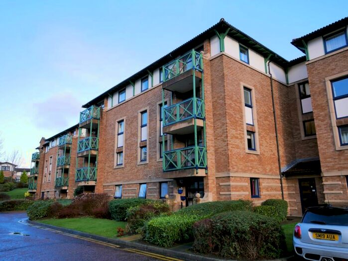 2 Bedroom Flat To Rent In North Werber Park, Fettes, Edinburgh, EH4