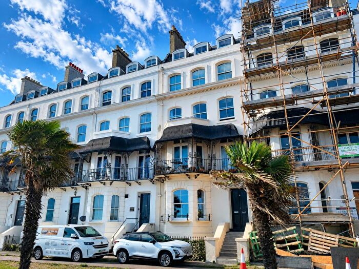 2 Bedroom Flat For Sale In Marine Parade, Folkestone, Kent, CT20
