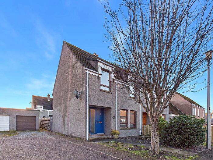 3 Bedroom Terraced House For Sale In South West High Street, Grantown-on-Spey, PH26