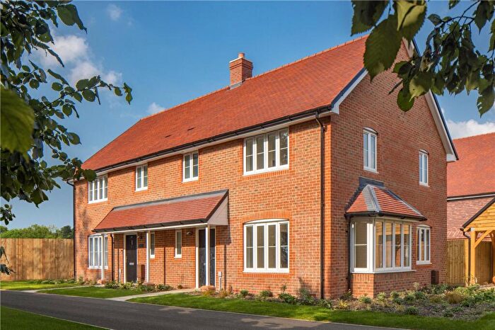 3 Bedroom Semi-Detached House For Sale In Barnham Road, Eastergate, PO20