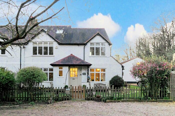 4 Bedroom Semi-Detached House For Sale In Wayside Cottage, Watling Street, Radlett, WD7