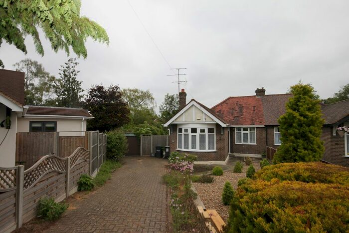 2 Bedroom Bungalow To Rent In Humberstone Close, Luton, LU4