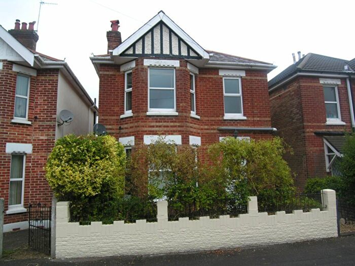 5 Bedroom House To Rent In Bedroom Detached House In Winton, BH9
