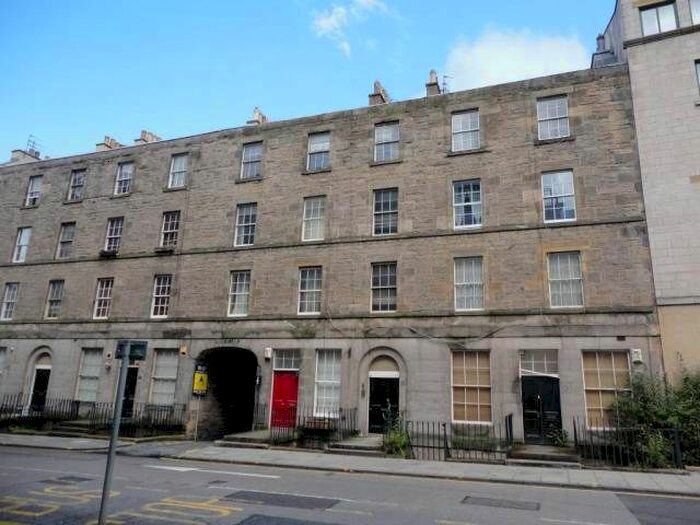 2 Bedroom Flat To Rent In East Fountainbridge, Edinburgh, EH3