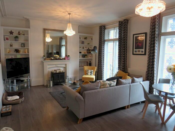 2 Bedroom Flat To Rent In Dale Street, Leamington Spa, CV32