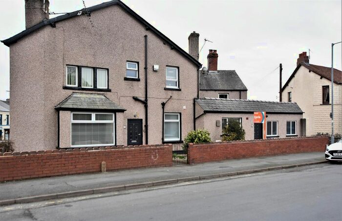 2 Bedroom Flat To Rent In Lightburn Avenue, Ulverston, LA12