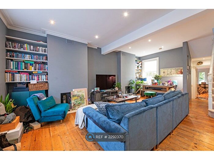 4 Bedroom Terraced House To Rent In Nelsons Row, London, SW4