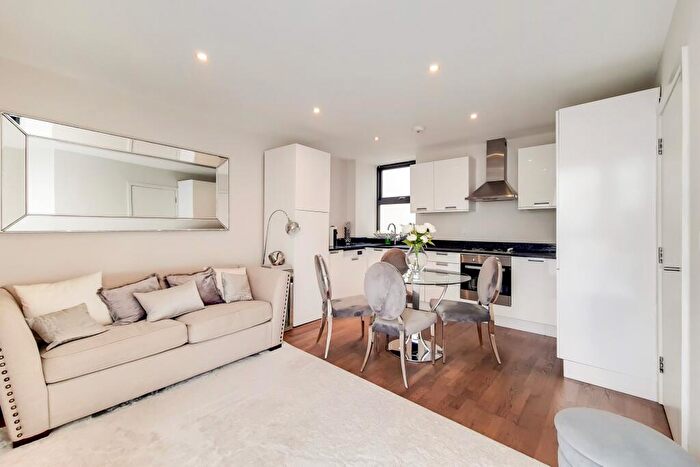 1 Bedroom Flat For Sale In Abercorn Place, A Harrow Road, London, NW10