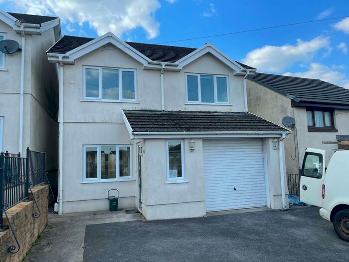 3 Bedroom Property To Rent In Penygaer Cottages, Llanelli, Carmarthenshire, SA14