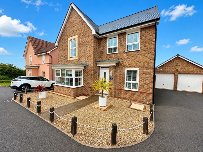4 Bedroom Detached House For Sale In Cartier Close, Yeovil, BA21