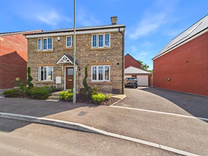 4 Bedroom Detached House For Sale In Phipps Drive, Quedgeley, Gloucester, Gloucestershire, GL2