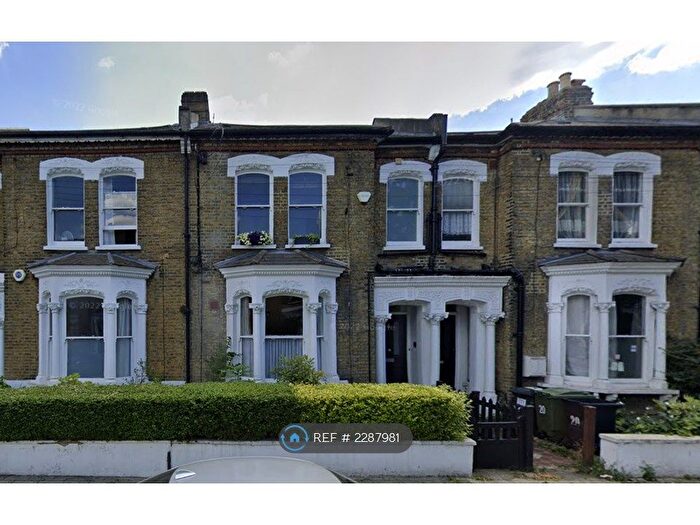 2 Bedroom Flat To Rent In Mervan Road, London, SW2