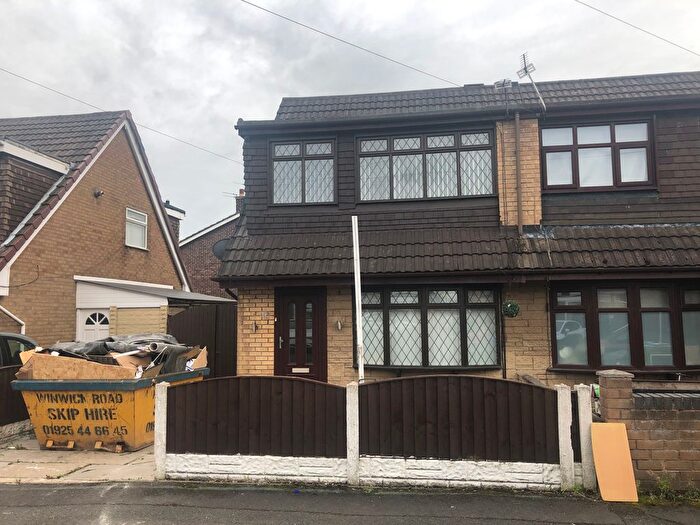 3 Bedroom Semi-Detached House To Rent In Worcester Close, Warrington, WA5