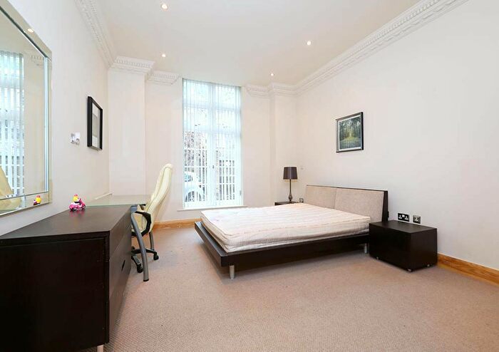 1 Bedroom Flat To Rent In Mulberry Court, Shadwell, E1