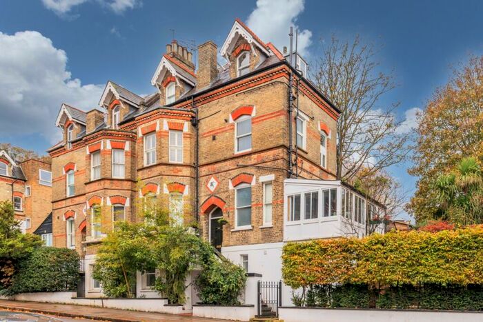 2 Bedroom Flat To Rent In Southwood Lane, N6