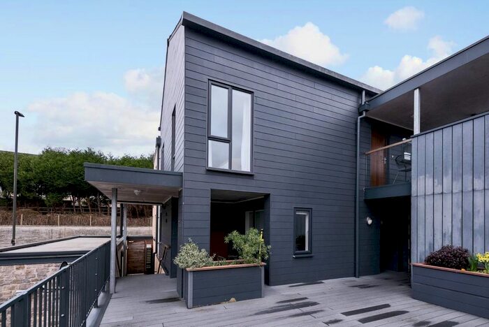 2 Bedroom Flat To Rent In Oliver Court, Crown Road, Weston, Bath, BA1