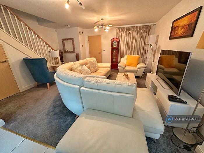 3 Bedroom Terraced House To Rent In Rylance Street, Manchester, M11