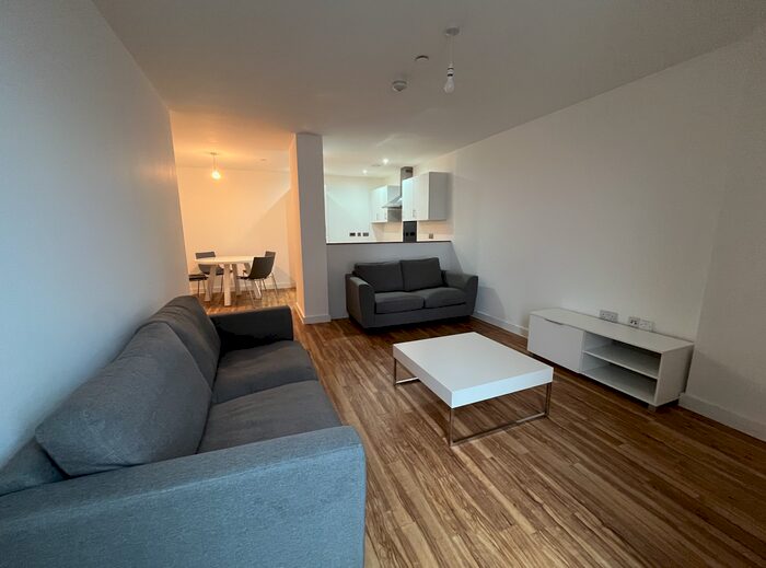 3 Bedroom Flat To Rent In Michigan Avenue, Salford, M50