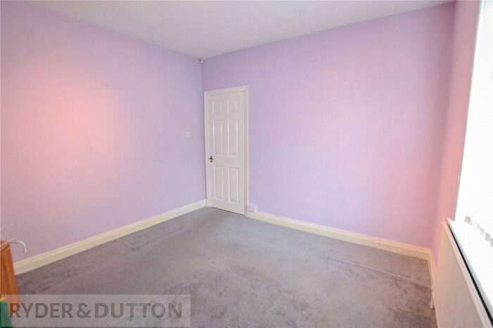 2 Bedroom Bungalow To Rent In Wood Lane, Huddersfield, West Yorkshire, HD4