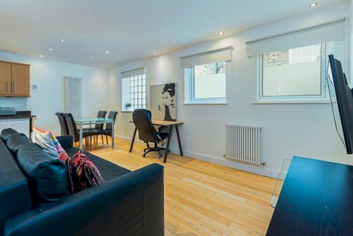 1 Bedroom Flat To Rent In Burrows Mews, London, SE1