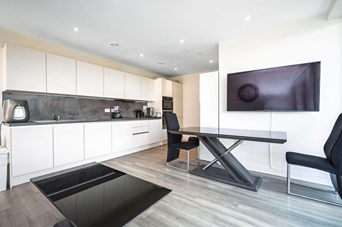2 Bedroom Flat For Sale In Moorhen Drive, Hendon, London, NW9