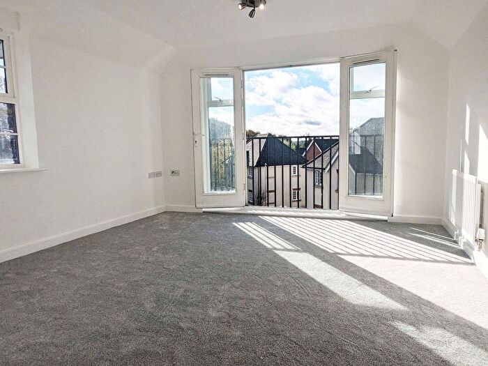 2 Bedroom Flat For Sale In Cruickshank Drive, Wendover, HP22