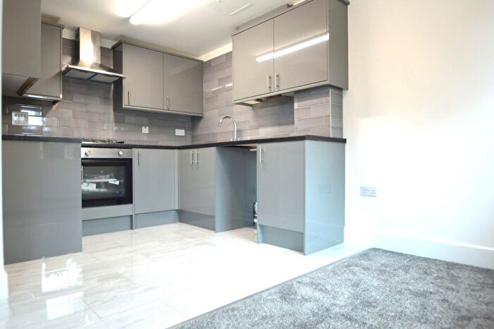 2 Bedroom Apartment To Rent In London Road, Slough, Berkshire, SL3