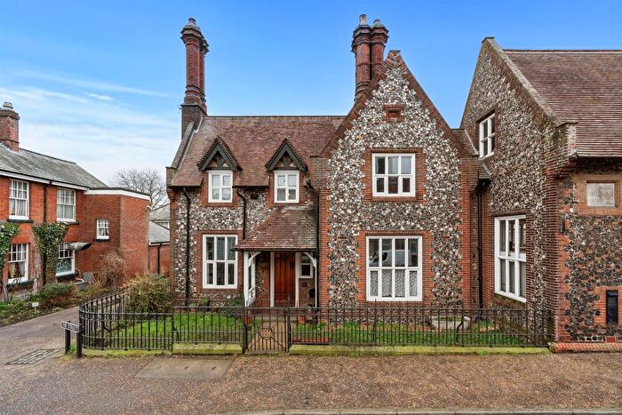 3 Bedroom Link Detached House For Sale In The Street, Trowse, NR14