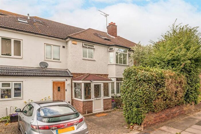 4 Bedroom House To Rent In Corona Road, Lee, SE12