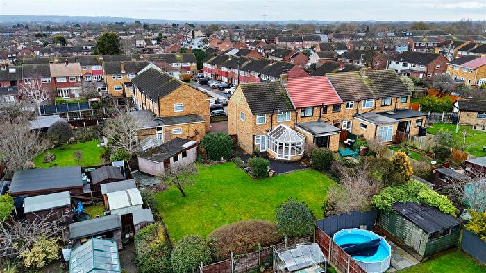 3 Bedroom End Terrace House For Sale In Magnolia Close, Chelmsford, CM2