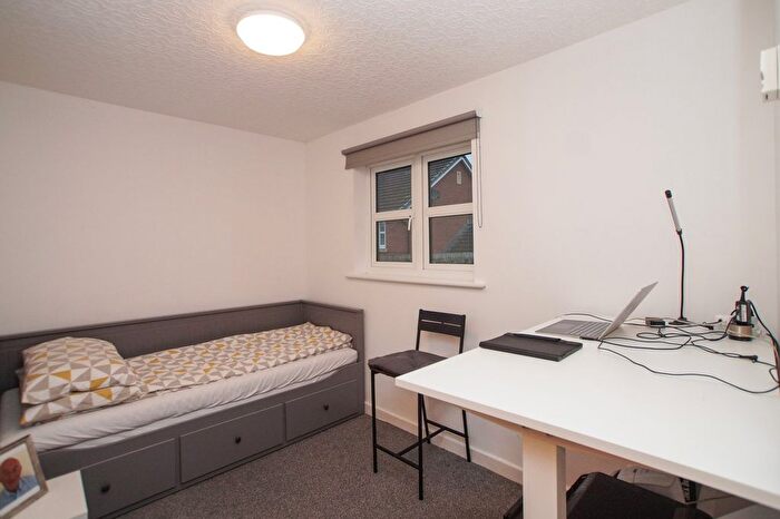 2 Bedroom Flat For Sale In Pennine View Close, Carlisle, CA1