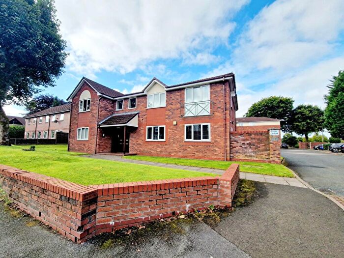 2 Bedroom Flat To Rent In Oak Bank, Bury New Road, Prestwich, M25