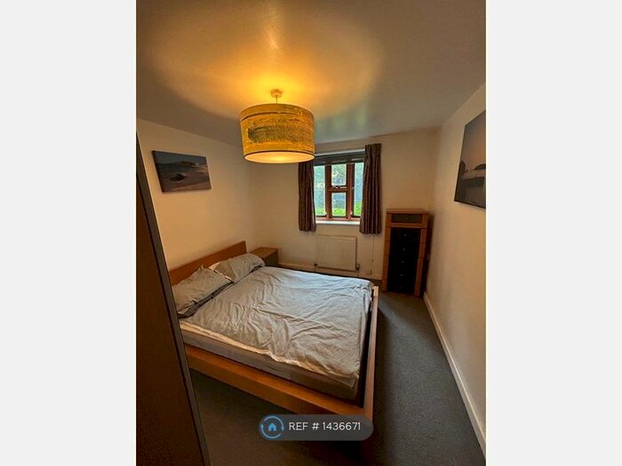 1 Bedroom Flat To Rent In Lime Grove, London, W12