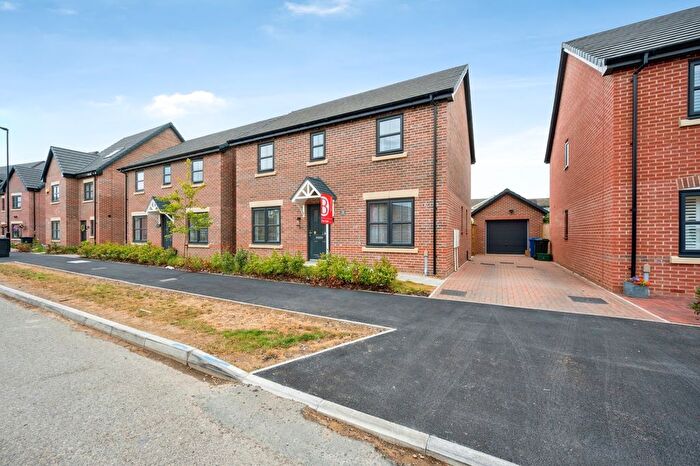 4 Bedroom Detached House For Sale In Haydn Griffiths Way, Armthorpe, Doncaster, South Yorkshire, DN3
