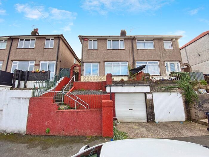 3 Bedroom Semi Detached House For Sale In East Grove Road, Newport, NP19