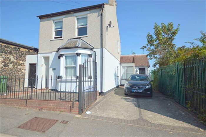 2 Bedroom Flat To Rent In Hoddesdon Road, Belvedere, DA17