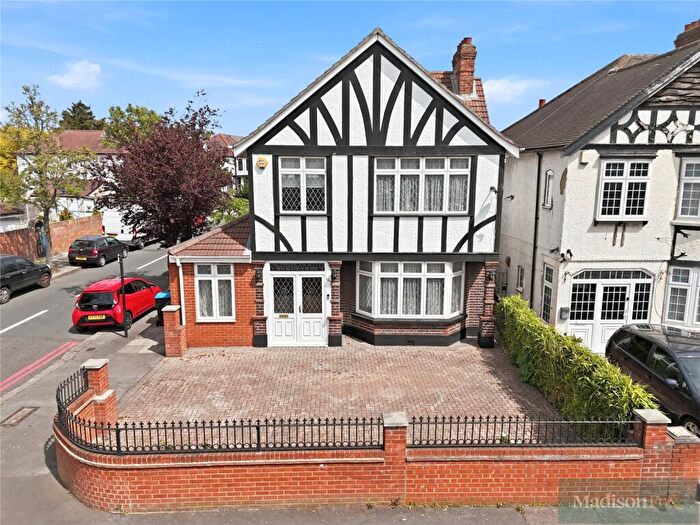 4 Bedroom Detached House For Sale In Woodford Avenue, Ilford, IG2
