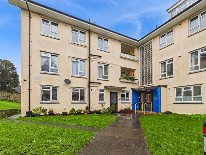 2 Bedroom Flat For Sale In Prospect Place, Penzance, TR18