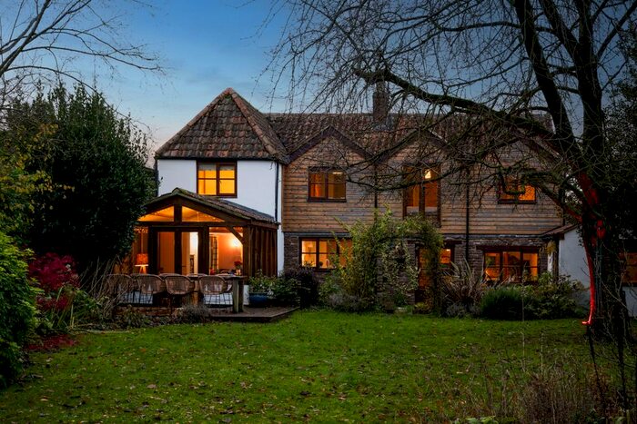 5 Bedroom Detached House For Sale In Hacket Lane, Thornbury, BS35