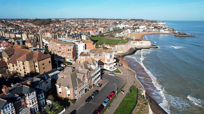 2 Bedroom Flat To Rent In Western Esplanade, Broadstairs, CT10
