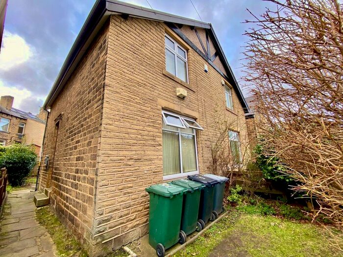 2 Bedroom Semi-Detached House To Rent In Sufton Street, Birkby, Huddersfield HD2