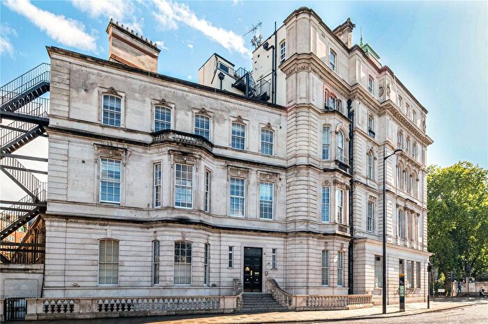 2 Bedroom Flat For Sale In Grosvenor Gardens, London, SW1W