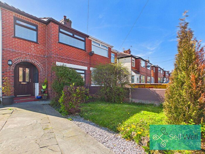 3 Bedroom Semi Detached House For Sale In Graymar Road Little Hulton Manchester, M38