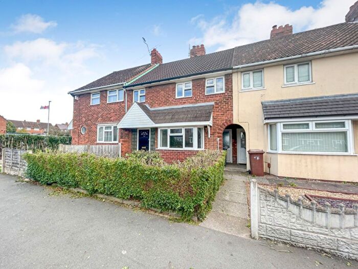 3 Bedroom Terraced House For Sale In Darwin Road, Walsall, West Midlands, WS2